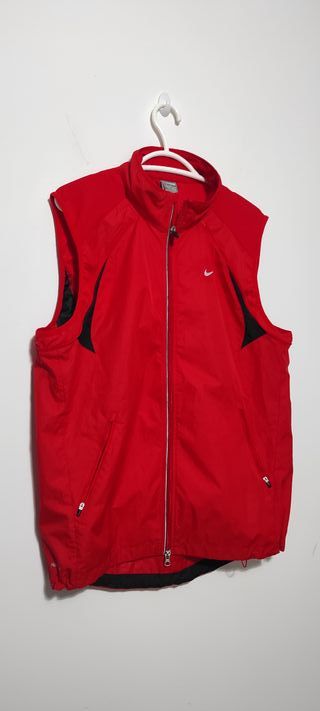 cortavientos Nike con posibilidad de chaleco.