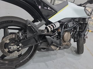 HUSQVARNA 401 VITPILEN