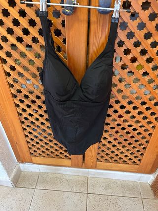 Bañador negro clasico corte inglés tirantes