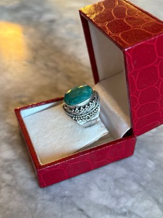 Anillo plata esmeralda natural – Artesanal