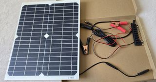 Panel Solar 20W 12V Kit Completo con Adaptadores