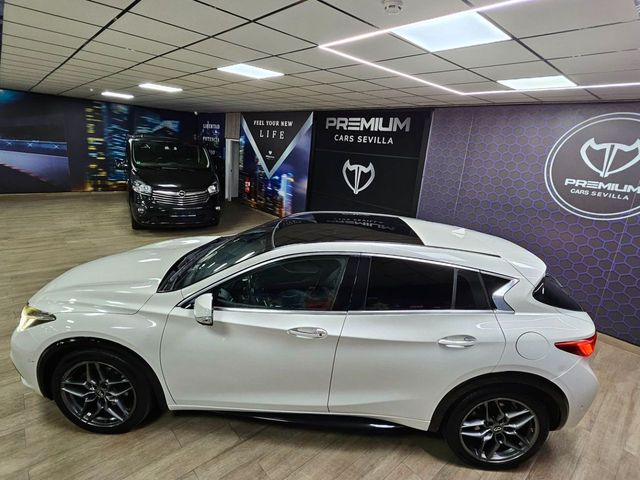 INFINITI Q30 2.2D PREMIUM TECH 7DCT