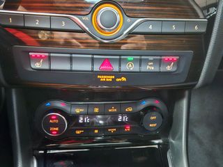 INFINITI Q30 2.2D PREMIUM TECH 7DCT