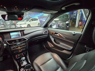 INFINITI Q30 2.2D PREMIUM TECH 7DCT