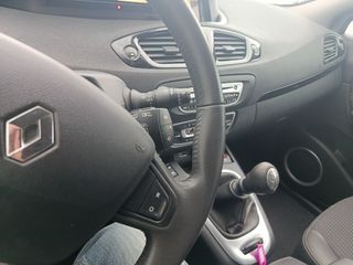 Renault Grand Scenic 2011