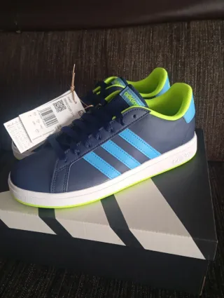 Zapatillas Adidas Originals 38,5 NUEVAS