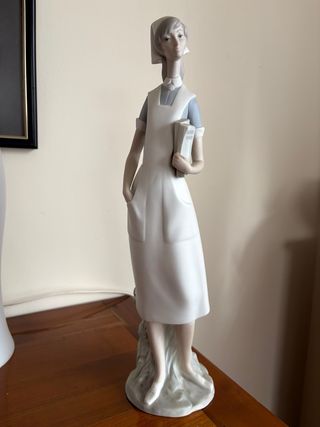 Lladro figura porcela Enfermera, mate 41cm