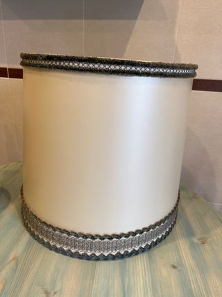 Antigua tulipa de 35cm de alto y 36 cm de diámetro