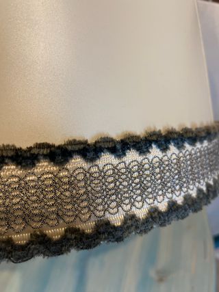 Antigua tulipa de 35cm de alto y 36 cm de diámetro