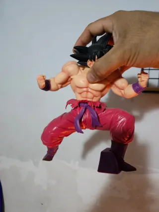 Figura de Goku KAIOKKEN.