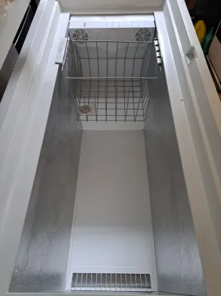 Arcon congelador AEG