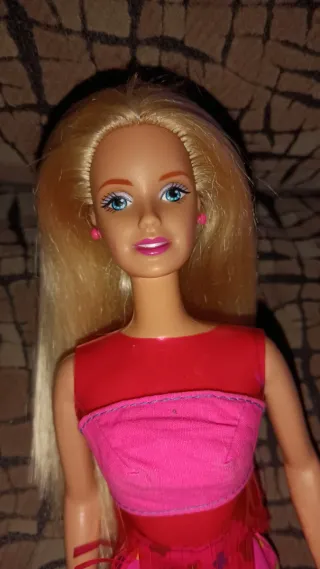 Barbie Sit in Style Muñeca