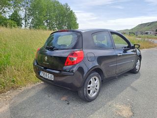 Renault Clio III del 2008. 1.5Dci 85cv _ Diesel_