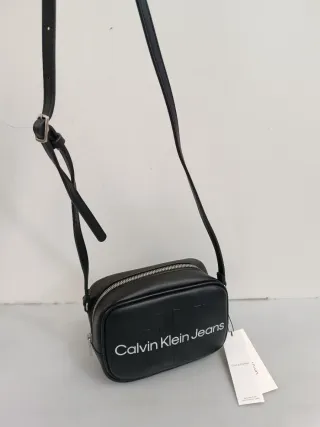 Bolso bandolera Calvin Klein B2Y9038