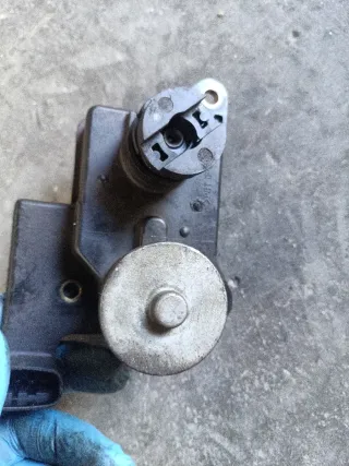 Colector de admisión 2.0 CRDi kia carens 2007