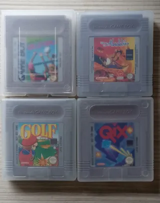 Game boy, 4 juegos con funda y adaptador.