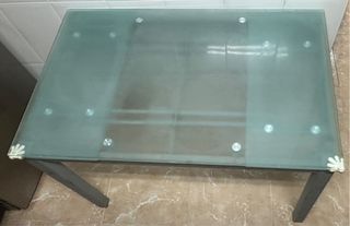 Mesa de cristal para la cocina