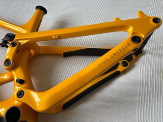 Cuadro Enduro NUEVO Carbono YT Capra Talla M.