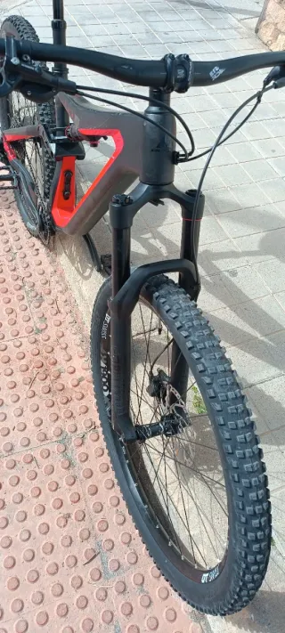 Bicicleta montaña Doble suspensión CARBONO
