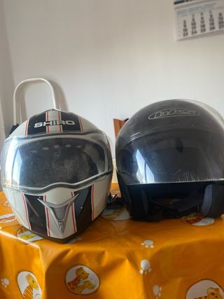2 cascos semi nuevos