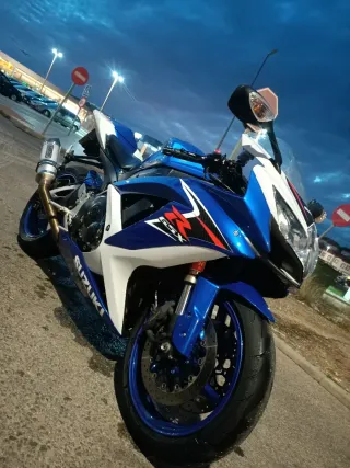 Suzuki gsxR 600 k9