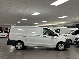 Mercedes Vito 110CDI 75kW furgon Base larga