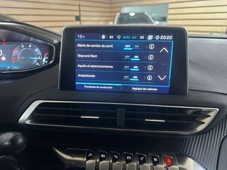 Peugeot 3008 3008 1.6 Blue HDi  Blue Navi Sport-Seats Klima PDC ...