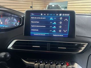 Peugeot 3008 3008 1.6 Blue HDi  Blue Navi Sport-Seats Klima PDC ...
