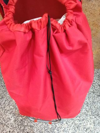 Carro de la compra rojo