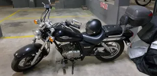 Moto Suzuki Marauder 125