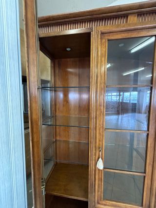 Sala da pranzo: vetrina + madia + tavolo + sedie