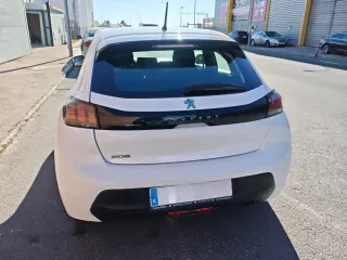 Peugeot 208 2022
