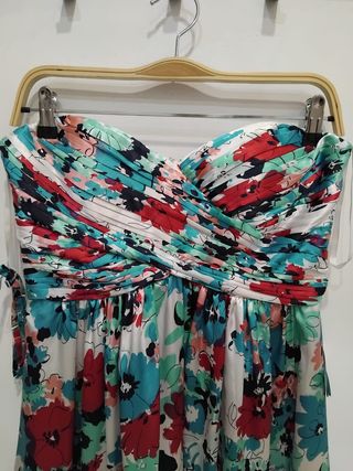 Vestido largo de fiesta, una prenda llena de color