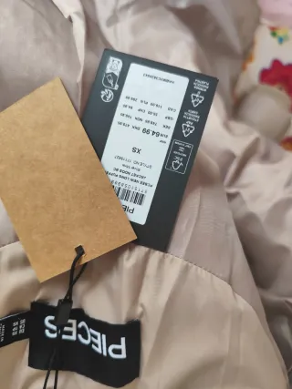 Abrigo acolchado, super calentito, nuevo