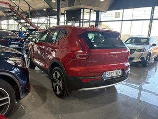 Volvo XC40 1.5 T2 Core Auto ROJO FUSION