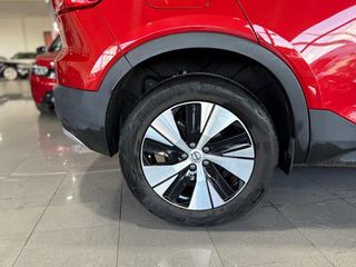 Volvo XC40 1.5 T2 Core Auto ROJO FUSION