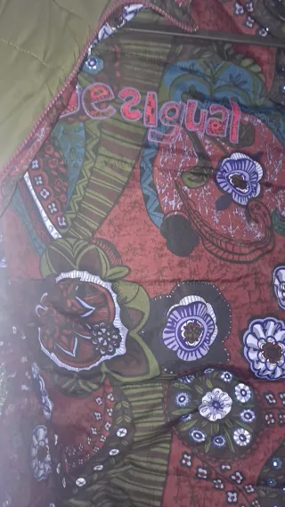 Plumifero largo desigual