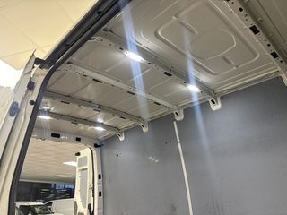 Volkswagen Crafter 2.0 CR TDi L3H3 Automatic-8 STOCK