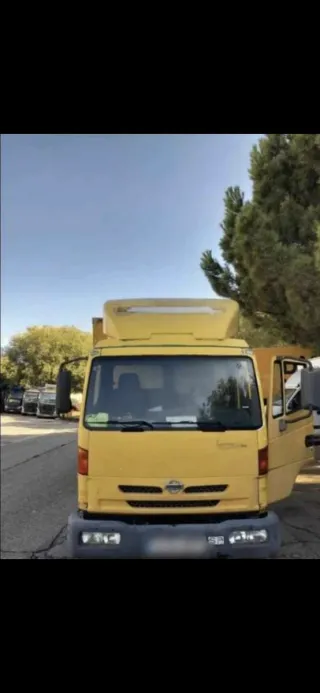 Se hacen portes y mudanzas