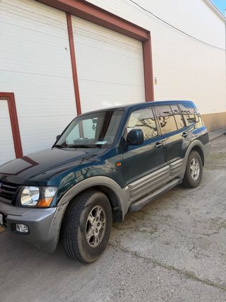 Mitsubishi Montero 2002