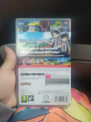 Pokémon Púrpura per Nintendo Switch in ottime condizioni