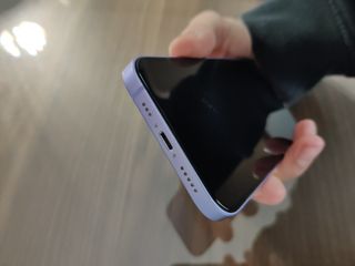 iPhone 12 64GB viola in perfette condizioni