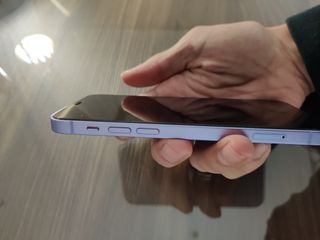 iPhone 12 64GB viola in perfette condizioni