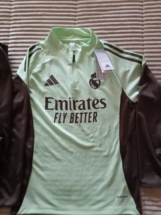 Chándal Real Madrid temporada 25/26 sin usarse