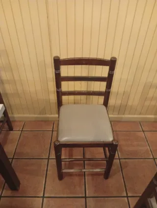 Mesa y 4 Sillas para Bar/Restaurante