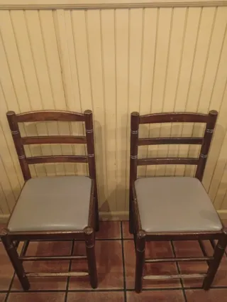 Mesa y 4 Sillas para Bar/Restaurante