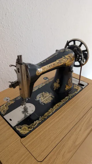 Máquina de coser SINGER Antigua