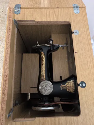 Máquina de coser SINGER Antigua