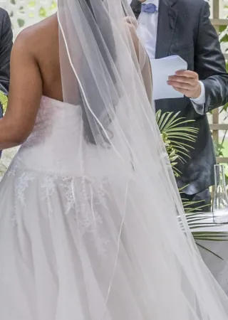 Vestido de novia, blanco, semi nuevo.