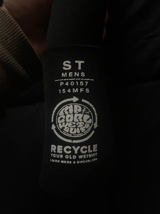 Traje de neopreno Rip Curl con capucha